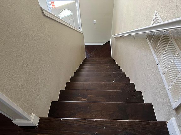 2nd image of 913 Wintercreek Dr