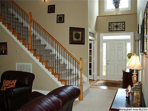 3rd image of 3013 Knollwood Cir