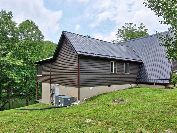 2nd image of 1020 Hickory Hill Dr