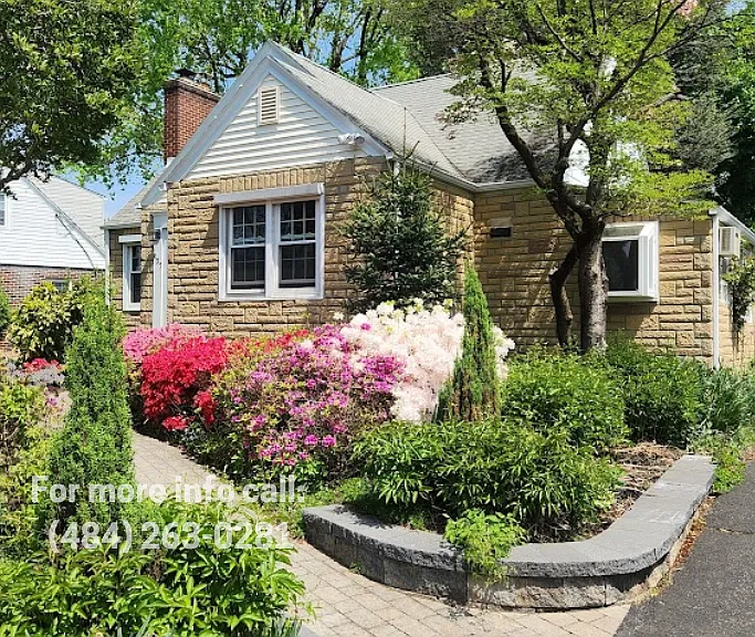 627 Chelsea Ln — Photo 1