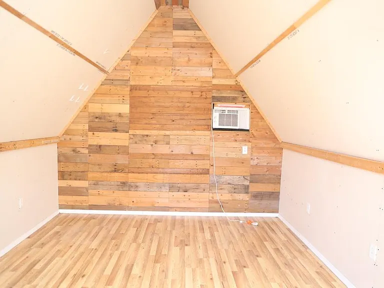 222 Dobson St — Photo 14