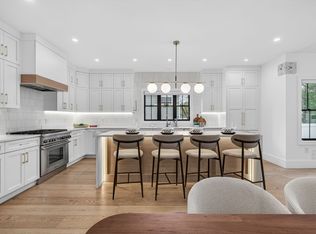 71 Cloverdale Rd #1, Newton, MA 02461