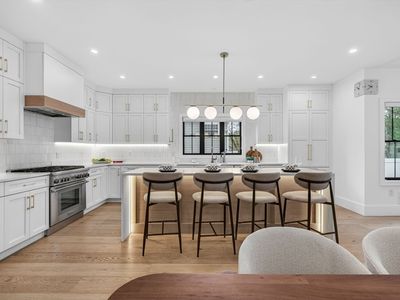 71 Cloverdale Rd #1, Newton, MA, 02461