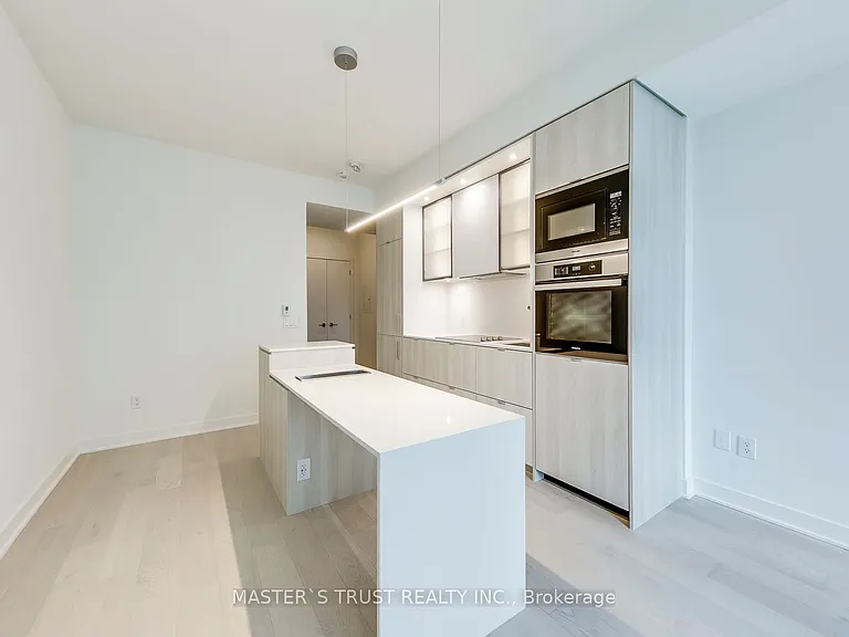 11 Yorkville Ave #2507 — Photo 10