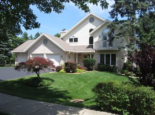 2464 Benton St, Palatine, IL 60067