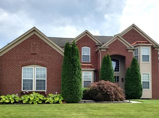 22018 Gailes Dr, Macomb, MI 48044