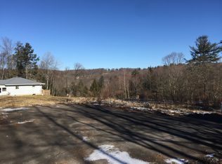 43 Bodle Rd, Dallas, PA 18612