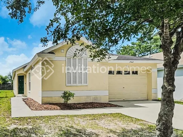 7462 Oxford Garden Cir, Apollo Beach, FL 33572
