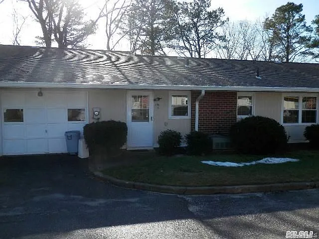 114 Exmore Ct #114-C — Photo 1