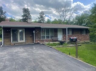 5420 Glade Chapel Rd, Hillsboro, MO 63050
