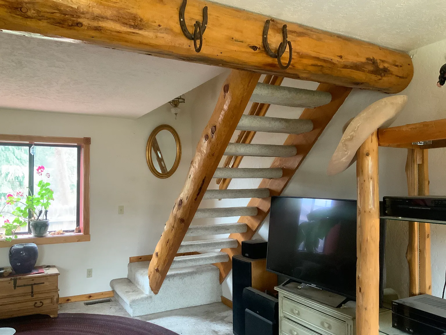 1020 Mountain Ave — Photo 3