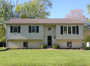 510 Pottawattomie Trl, Porter, IN 46304