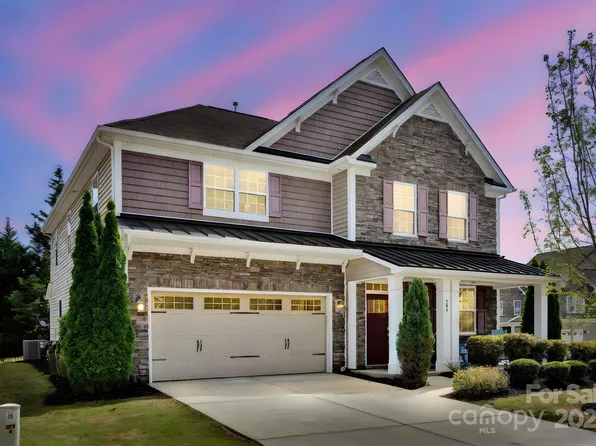 704 Fresia Dr, Tega Cay, SC 29708