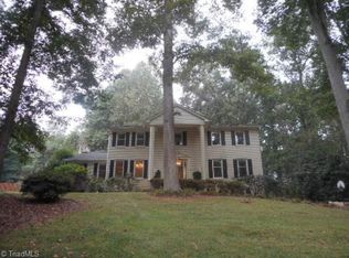 3833 Tangle Oak Dr, Clemmons, NC 27012