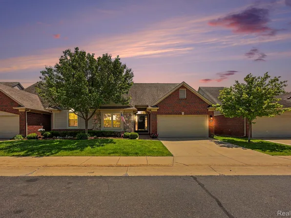 6670 Lexington Ave S, Shelby Township, MI 48317