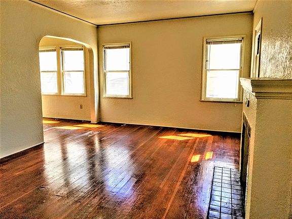 4th image of 3783 Park Blvd