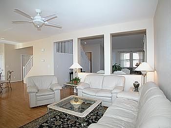 4th image of 11226 Fiesole St