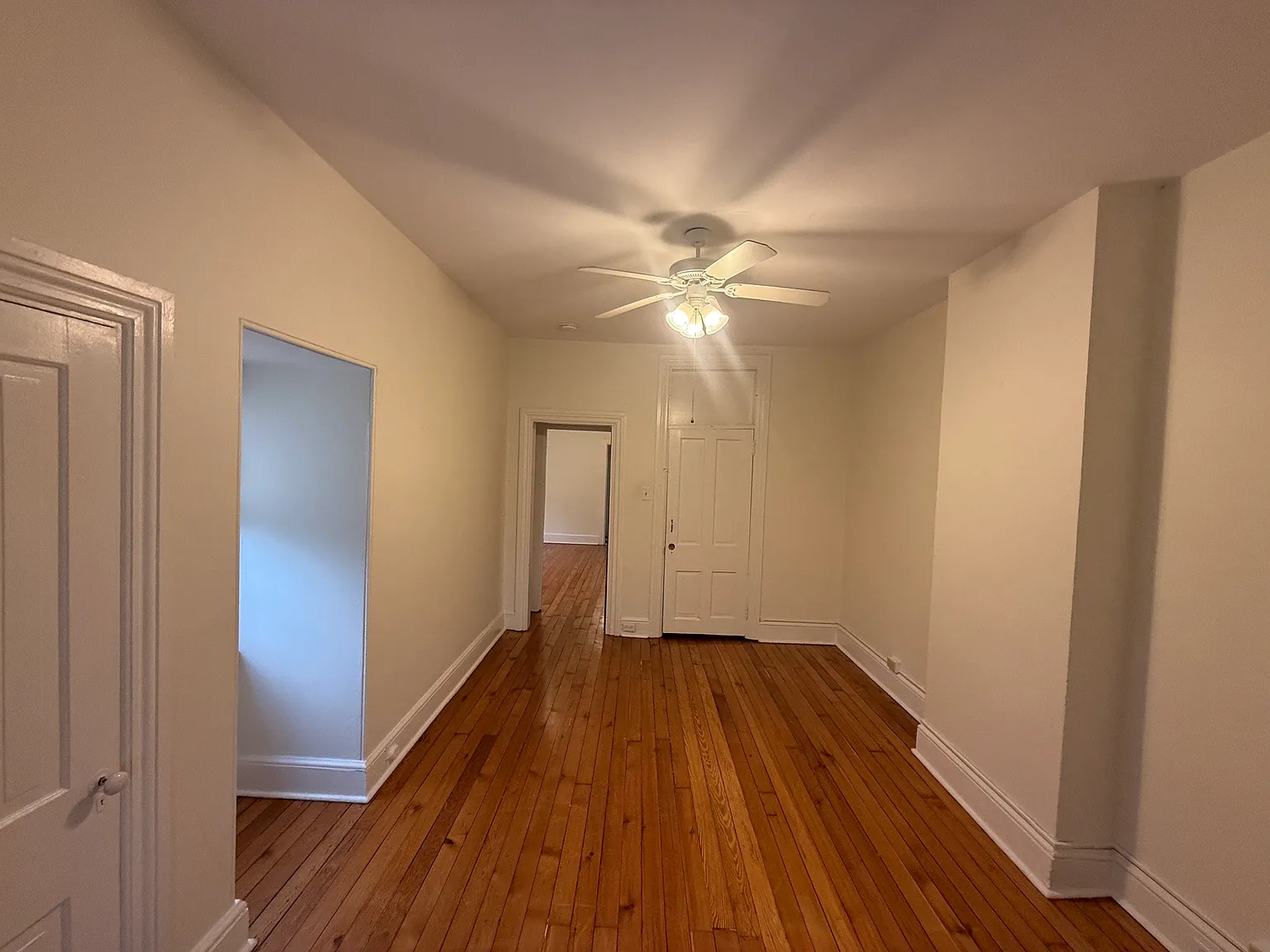 433 W James St APT 4 photo 1