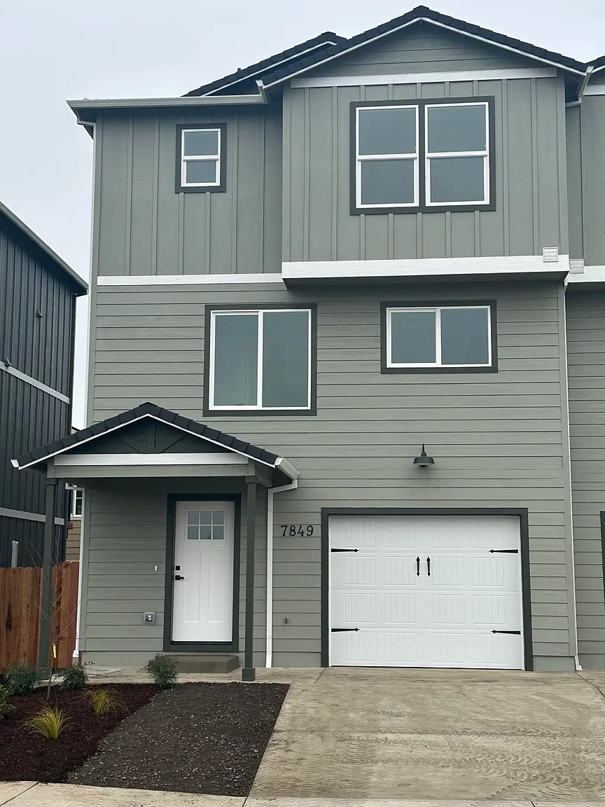 7849 28th St photo 1