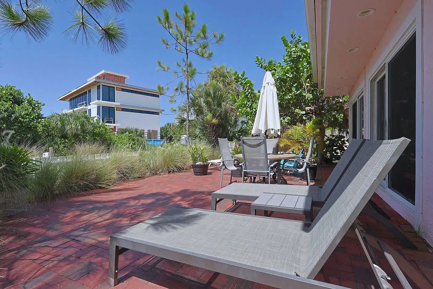 1 bed, 500 sqft, $8,618 — Photo 2
