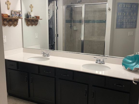 4th image of 2477 Seven Oaks Dr