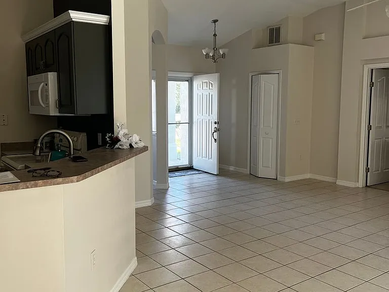 2274 E Fairbanks Dr — Photo 10