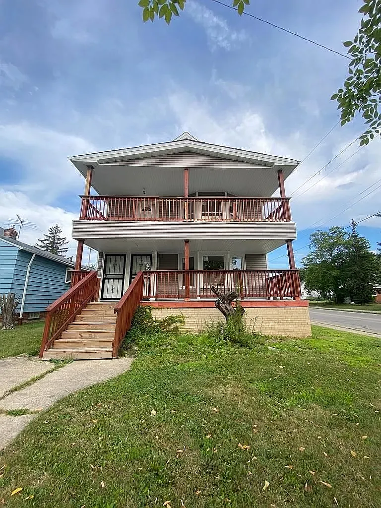 2 bed, 1250 sqft, $1,000 — Photo 1