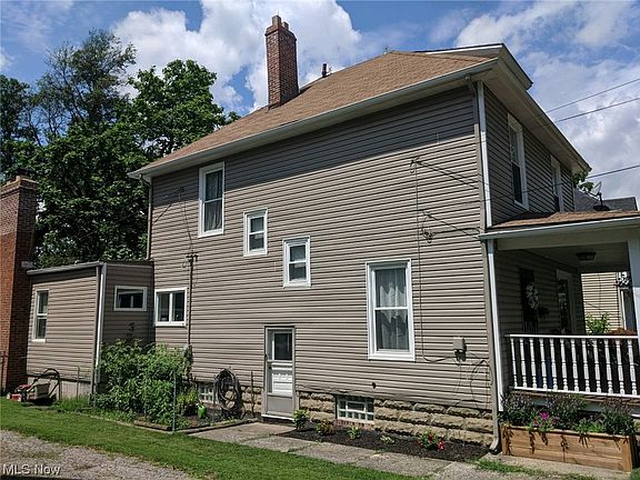 2nd image of 678 Jefferson St