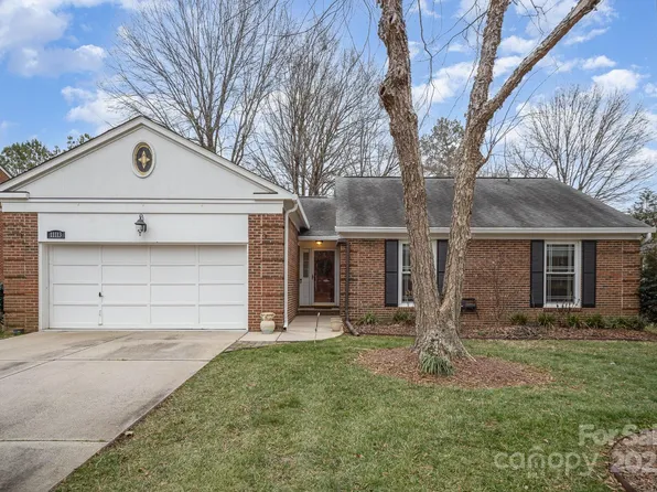 11113 Coachman Cir, Charlotte, NC 28277