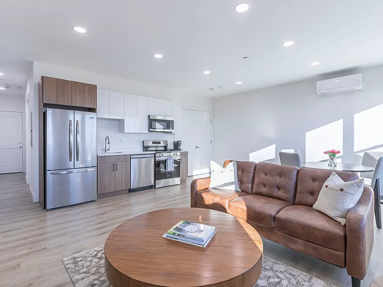 03 Summit - Apt. 503 (Model Unit)