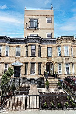 1st image of 136 Winthrop St #3
