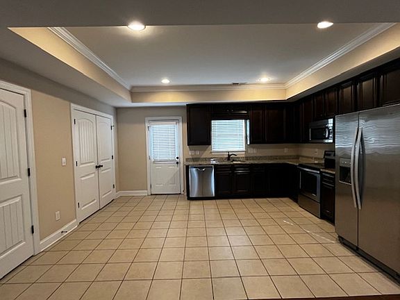 3rd image of 1714 Stonebriar Dr NE