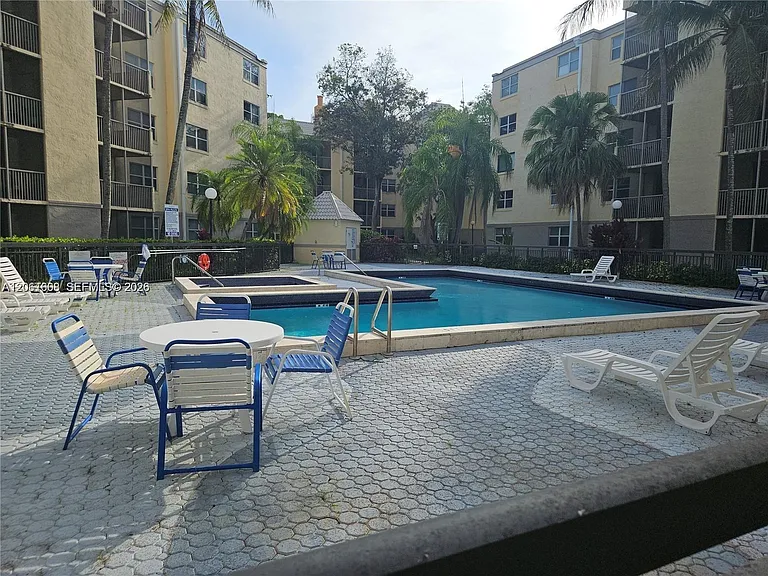 8363 Lake Dr #301 — Photo 8