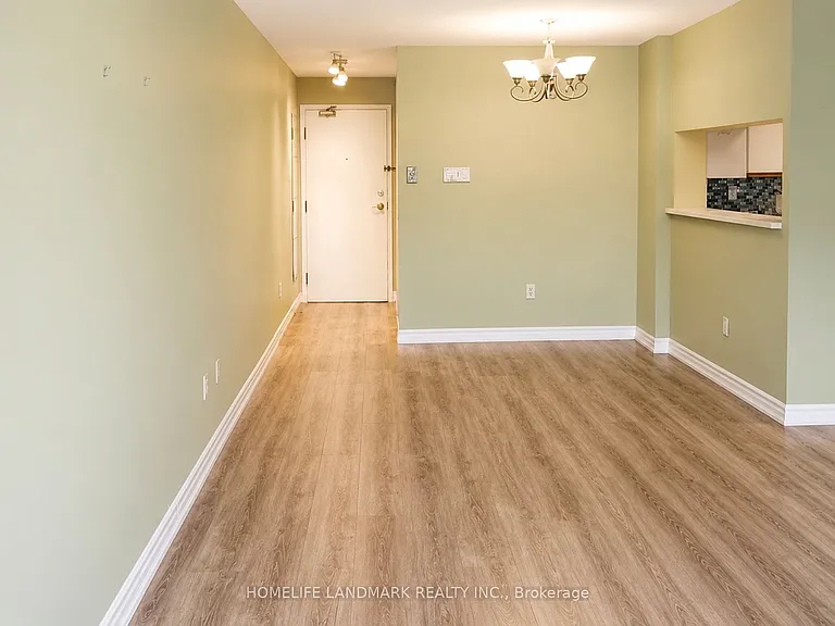 400 Webb Dr #501 — Photo 3