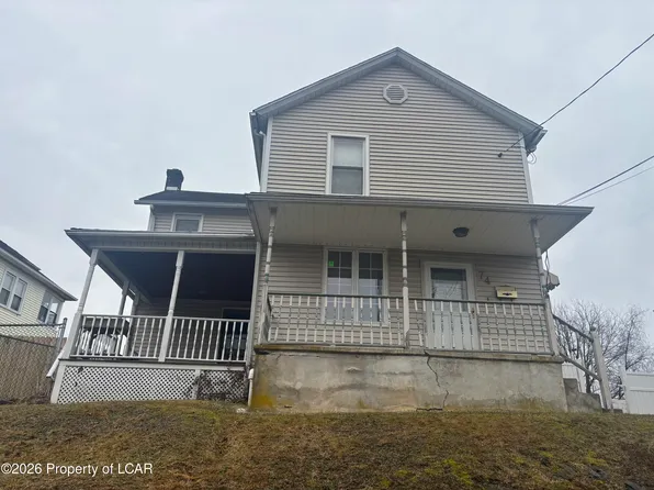 74 E 1st St, Larksville, PA 18651