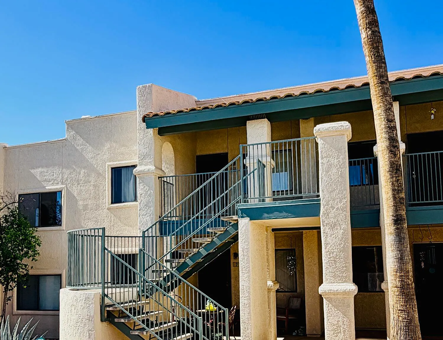 1 bed, 1.0 bath, 576 sqft, $900 — Photo 1