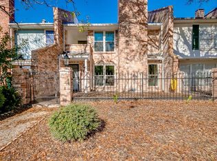 2448 Country Club Dr, Pearland, TX 77581