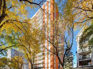 10150 117th St NW #905, Edmonton, AB T5K2J2