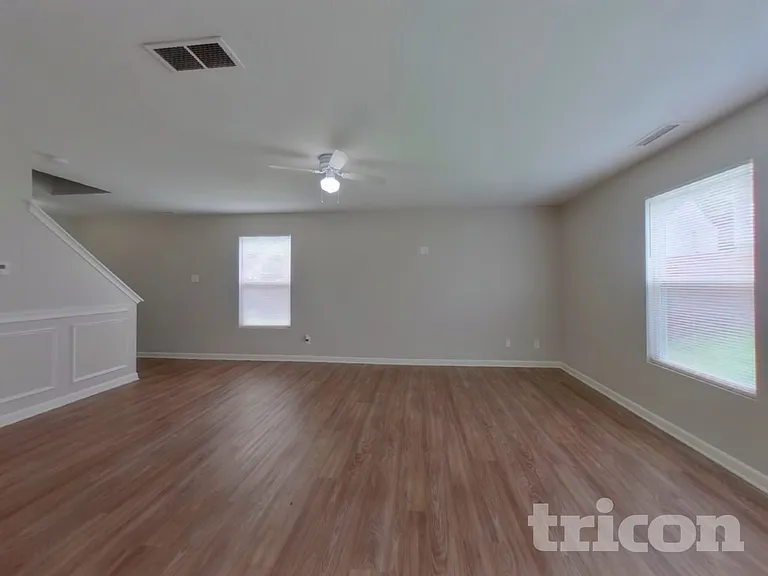 1242 Phil Oneil Dr — Photo 3