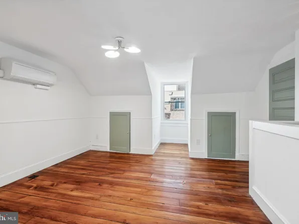 1029 N Orianna St, Philadelphia, PA 19123