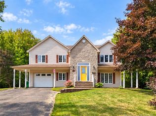 30 Faith Ct, Fredericton, NB E3B 9H6
