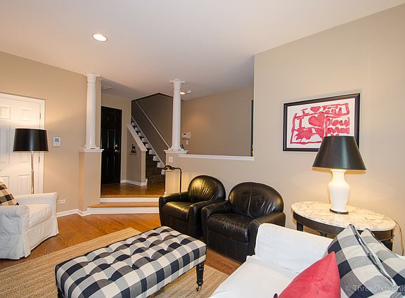 4th image of 1478 S Prairie Ave Unit F