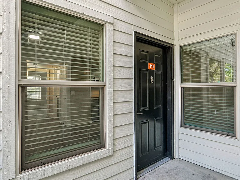 Larkin Apartment Homes — Photo 79