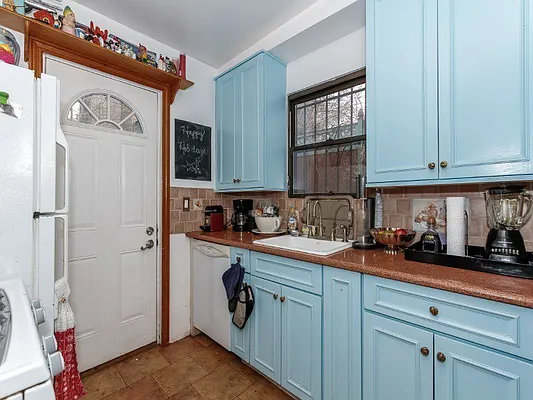 Rented by Limestone Realty Bklyn, LLC | media 11