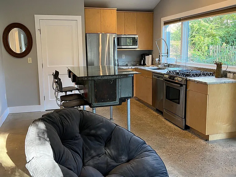 82 Mount Clare Ave — Photo 4