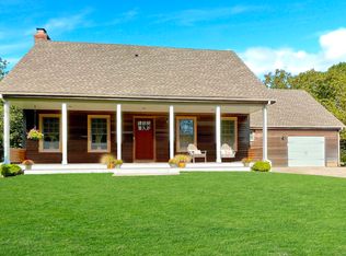 26 Old Coach Rd, West Tisbury, MA 02575
