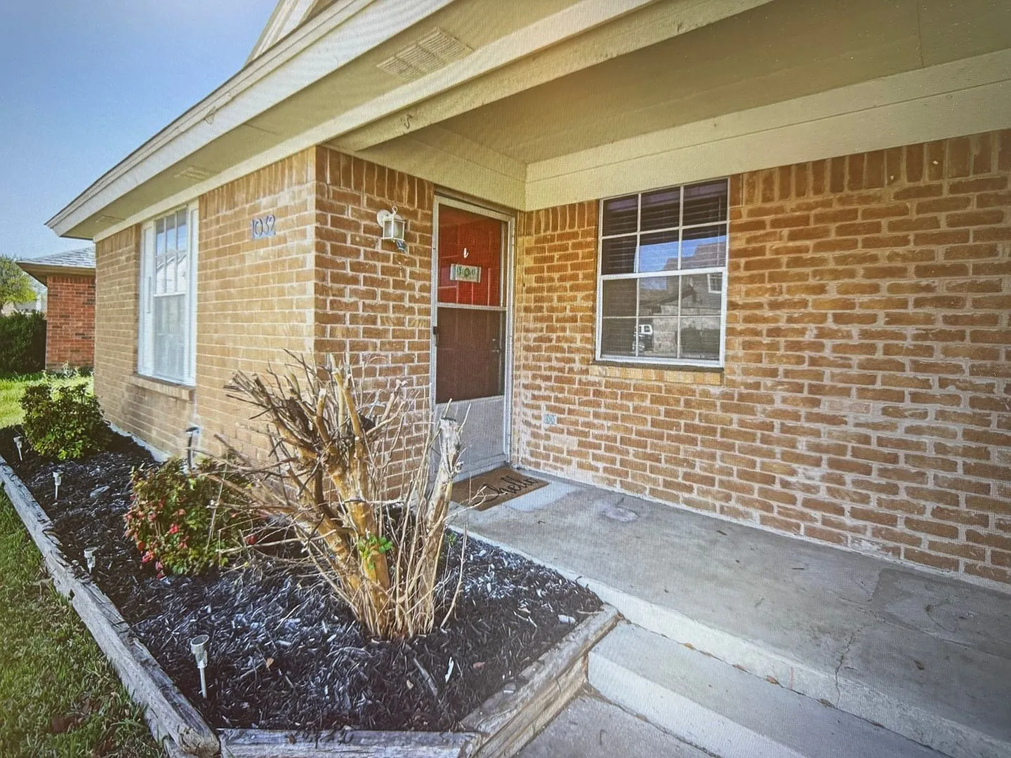Charming 2-Bedroom 2-Bath Brick Duplex "Arlington" — Photo 1