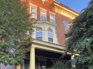 2745 N Calvert St APT 1R, Baltimore, MD 21218