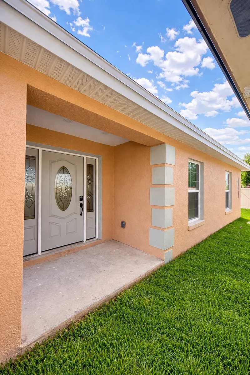 Building Photo - 7204 Plantain Dr