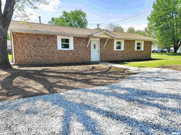 630 Shadwell Ave, Flora, IL 62839